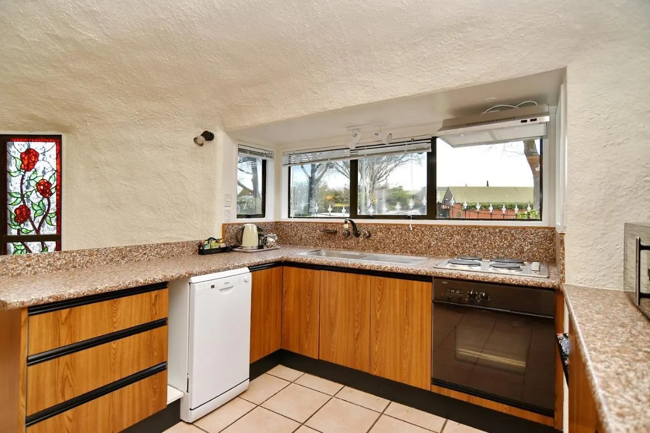 Koepel House - Christchurch Holiday Homes