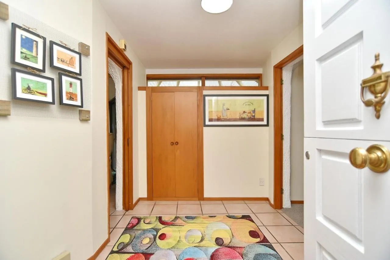 Koepel House - Christchurch Holiday Homes