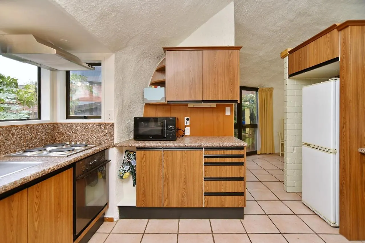 Koepel House - Christchurch Holiday Homes 0*,