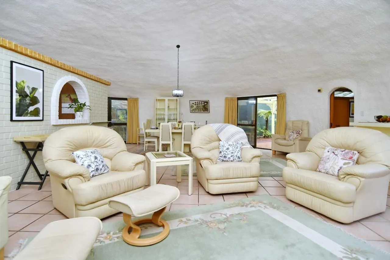 Koepel House - Christchurch Holiday Homes